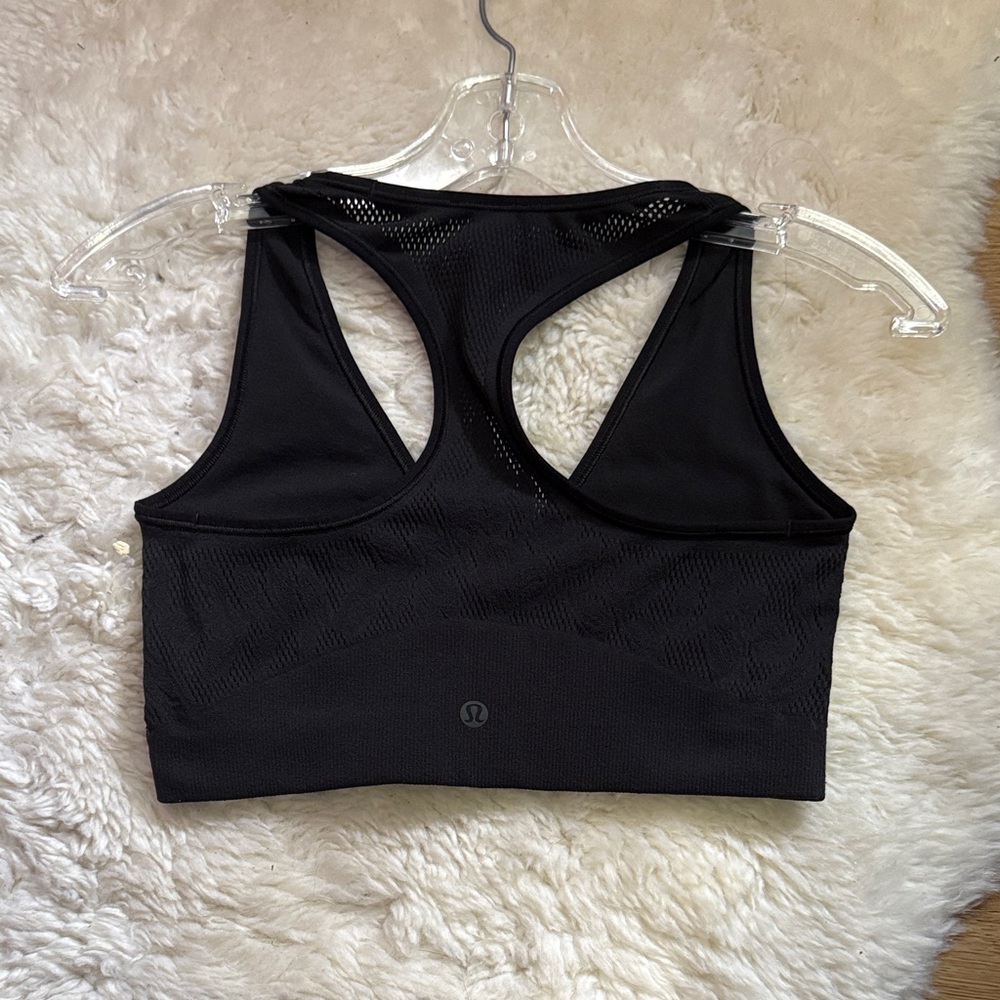 #21 M 13”-15.5” Ptp paisley black Lululemon athletica Black Racerback Sports Bra